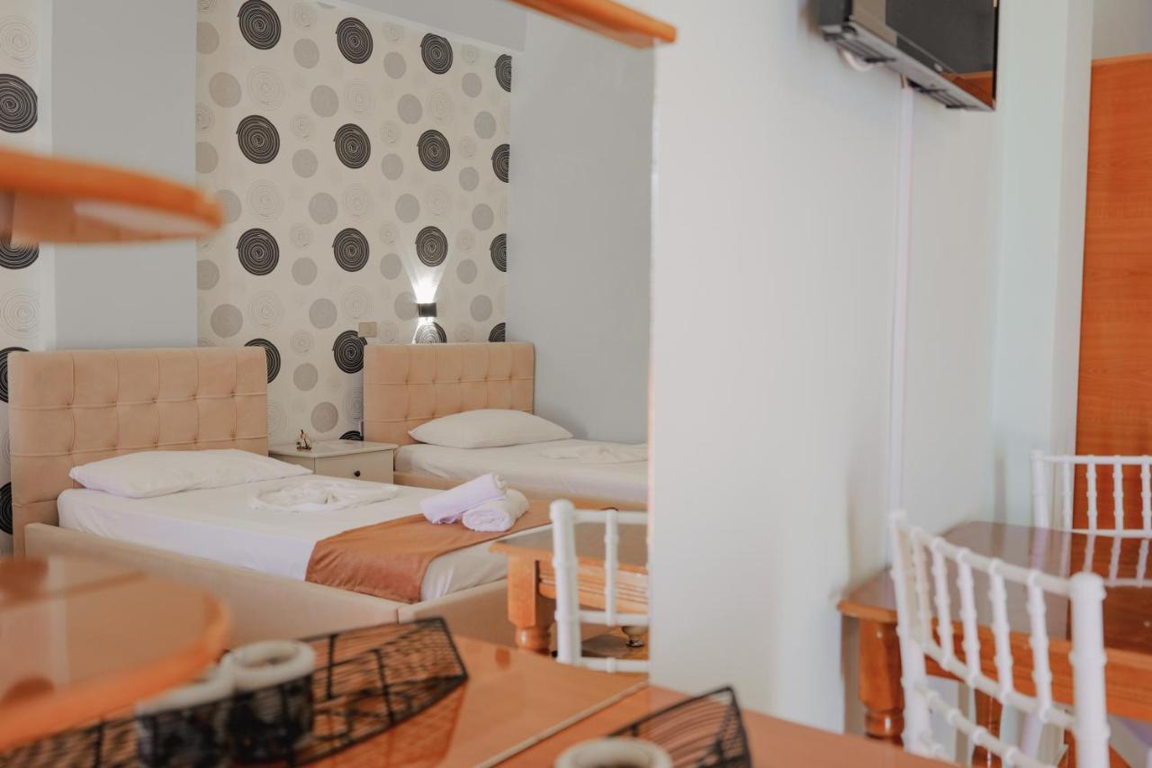 Hotel Panorama Himara Kültér fotó
